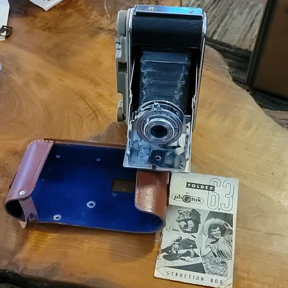 Foldex Vintage Land Camera, manual, and case